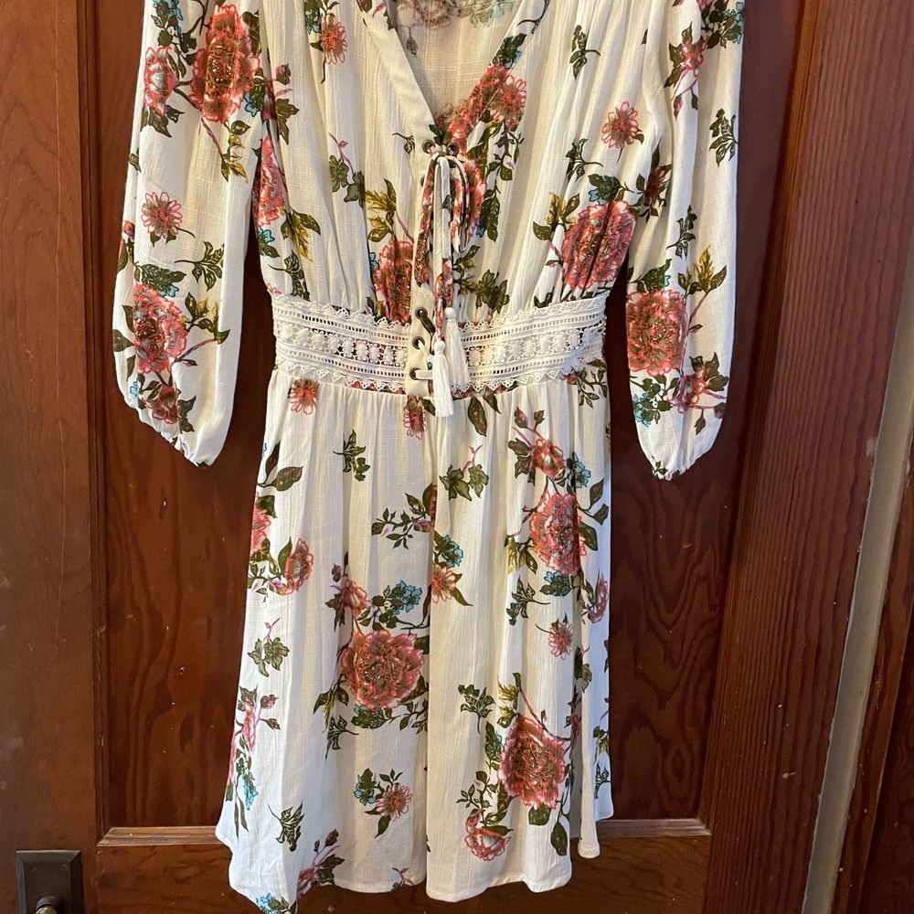 White Floral Dress with 3/4 sleeves Size S